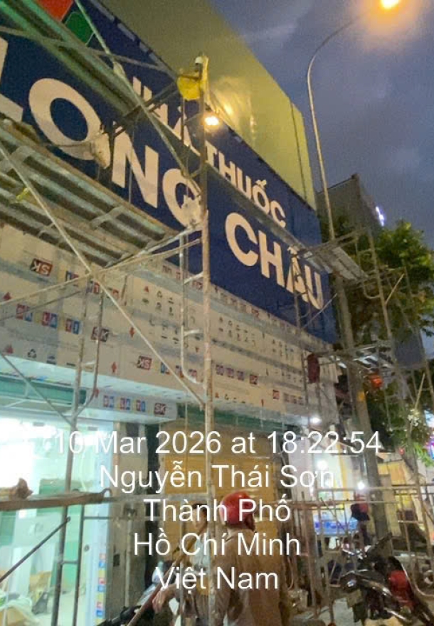 Thi Công Vách Ngăn Kính Tại Bình Chánh – Giải Pháp Hiện Đại Cho Không Gian Sống Và Làm Việc
