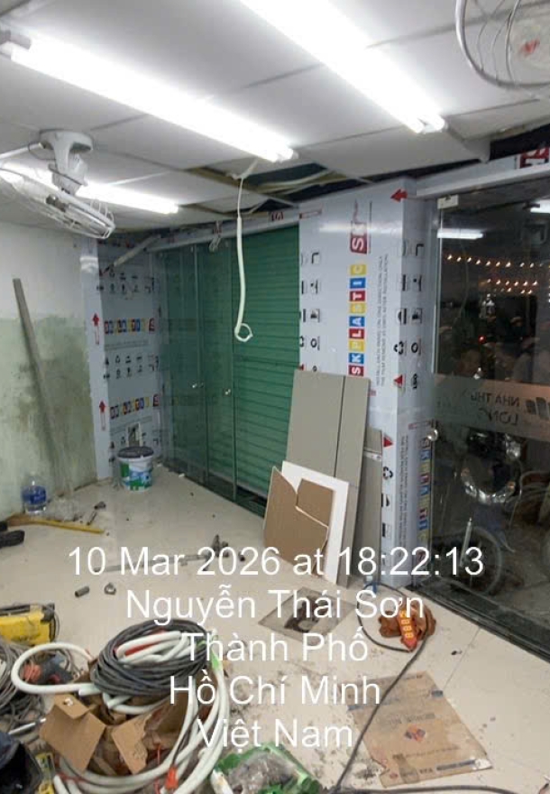 Thi Công Vách Ngăn Kính Tại Bình Chánh – Giải Pháp Hiện Đại Cho Không Gian Sống Và Làm Việc